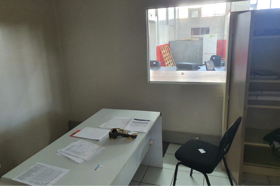 To Let commercial Property for Rent in North End Eastern Cape